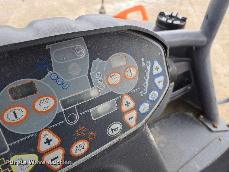 image for item EE8714 2011 Hamm HD140 double drum vibratory roller