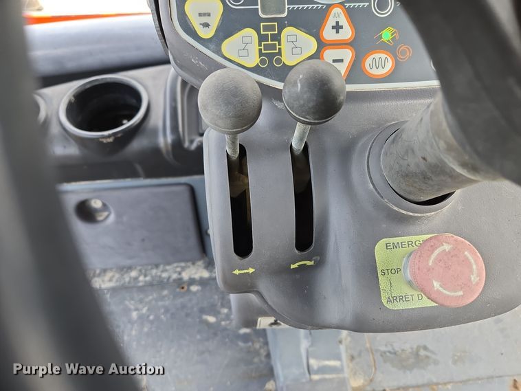 image for item EE8714 2011 Hamm HD140 double drum vibratory roller