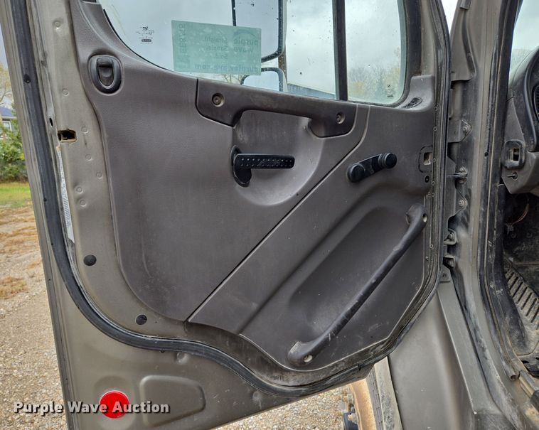 image for item EE8715 2008 Freightliner  Business Class M2 dump truck