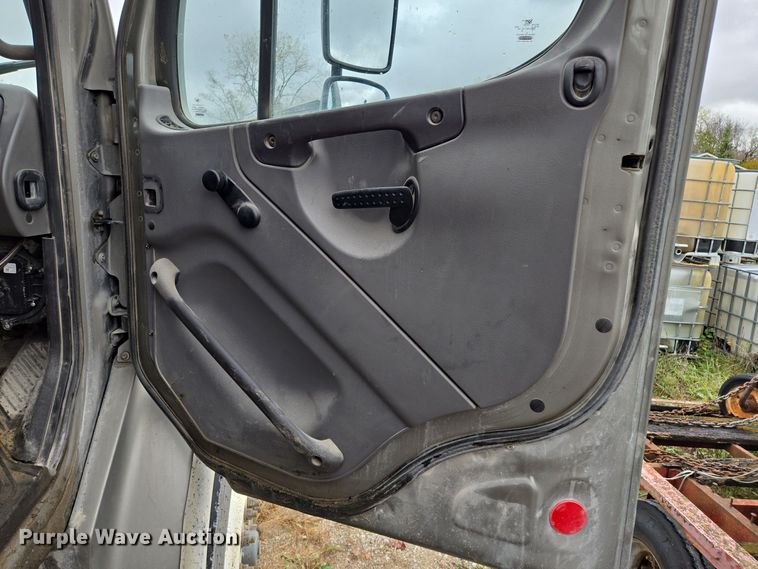 image for item EE8715 2008 Freightliner  Business Class M2 dump truck