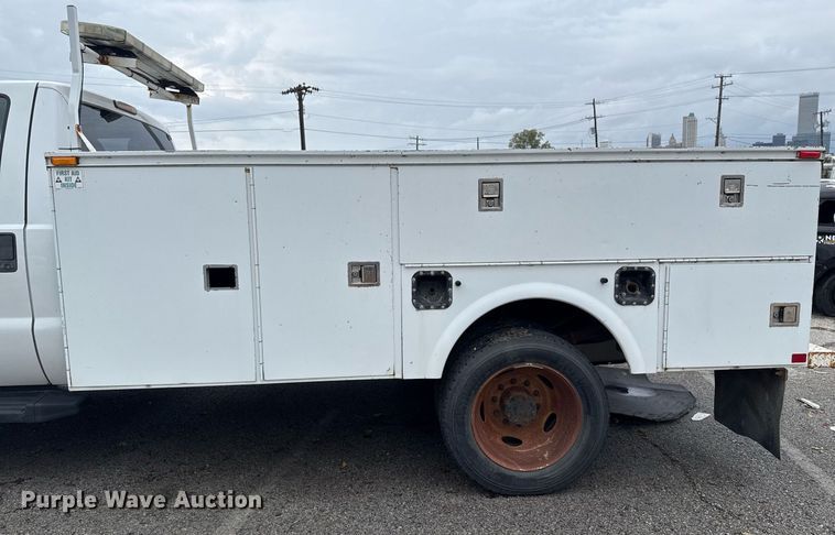 image for item EG0647 2011 Ford F450 Super Duty utility / service truck