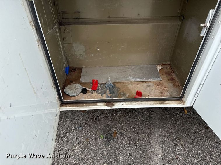 image for item EG0647 2011 Ford F450 Super Duty utility / service truck