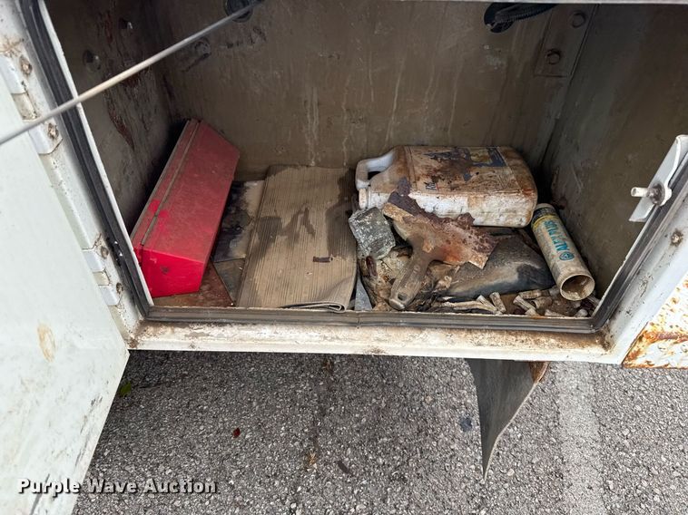 image for item EG0647 2011 Ford F450 Super Duty utility / service truck