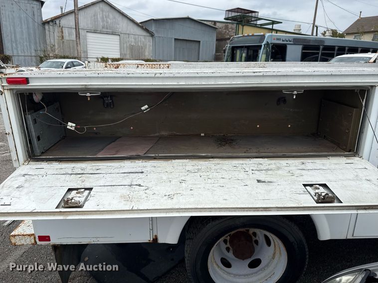 image for item EG0647 2011 Ford F450 Super Duty utility / service truck