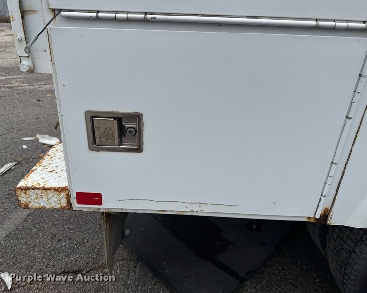 image for item EG0647 2011 Ford F450 Super Duty utility / service truck