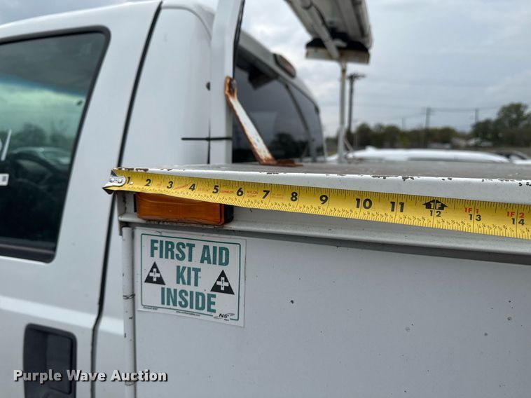 image for item EG0647 2011 Ford F450 Super Duty utility / service truck