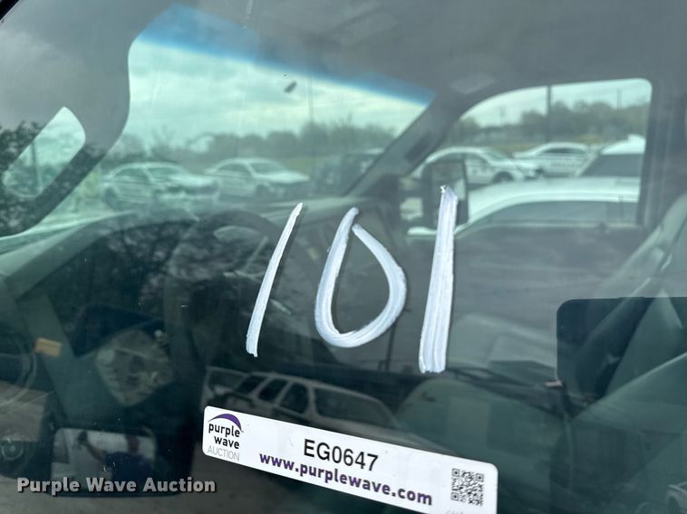 image for item EG0647 2011 Ford F450 Super Duty utility / service truck