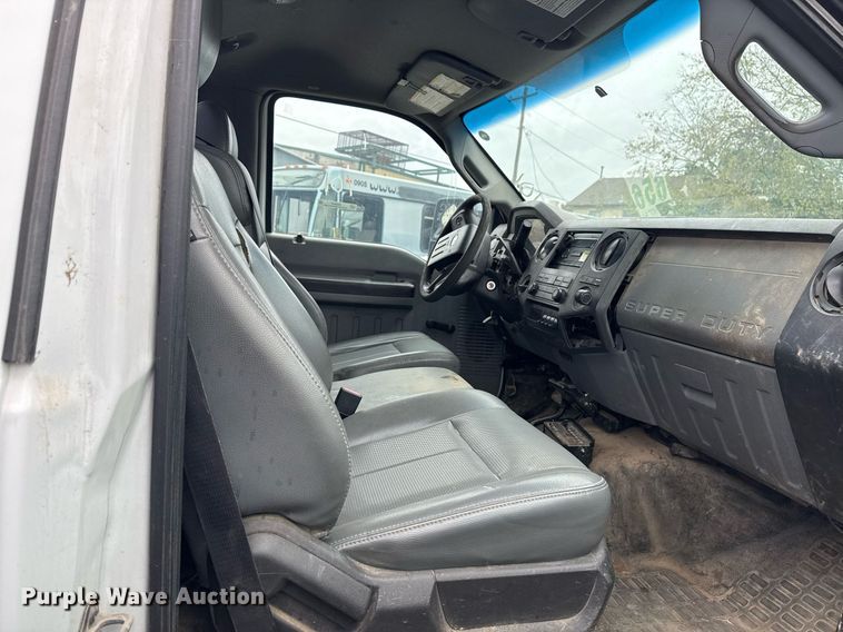 image for item EG0647 2011 Ford F450 Super Duty utility / service truck