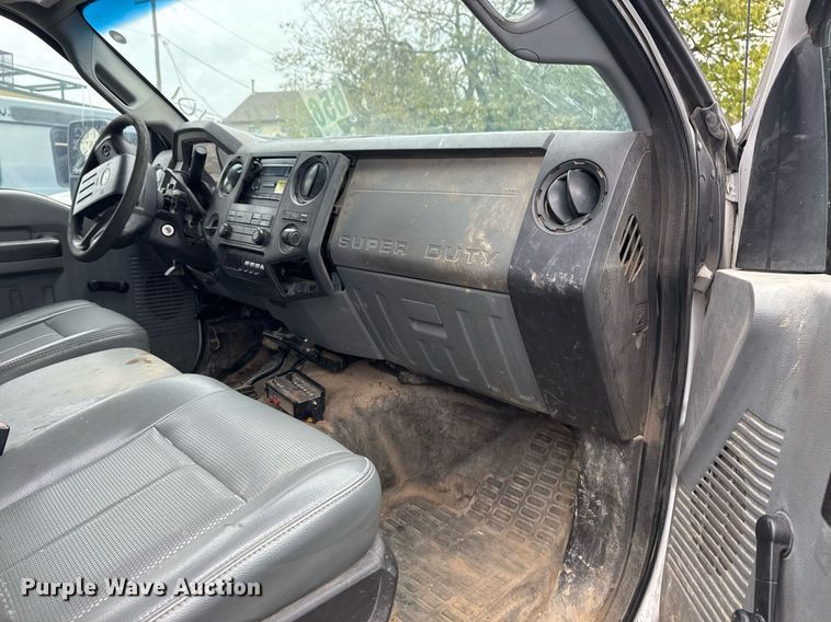 image for item EG0647 2011 Ford F450 Super Duty utility / service truck