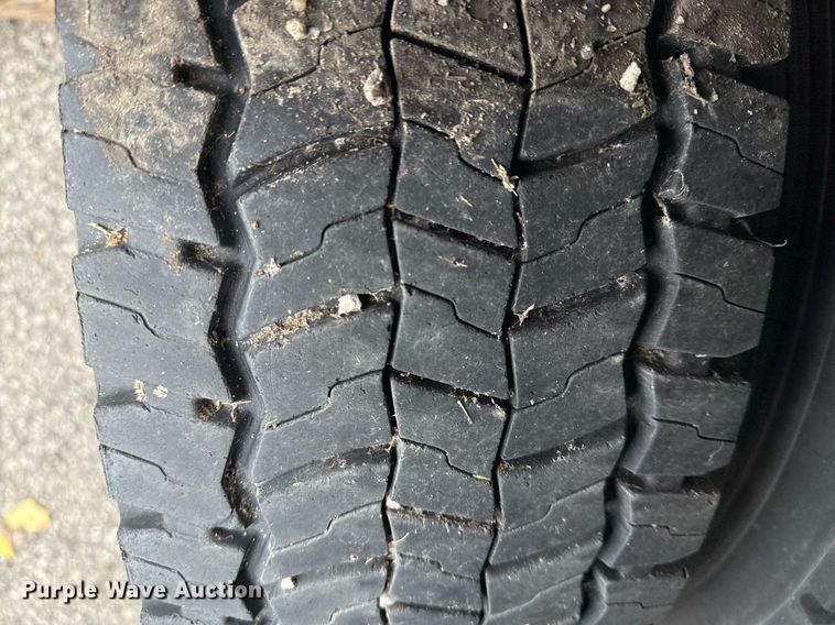 image for item EG0647 2011 Ford F450 Super Duty utility / service truck