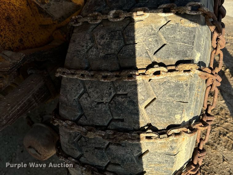 image for item EG6835 1986 Oshkosh P-2526-1 dump truck