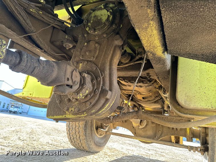 image for item EG6836 1985 Oshkosh P-2526-1 dump truck