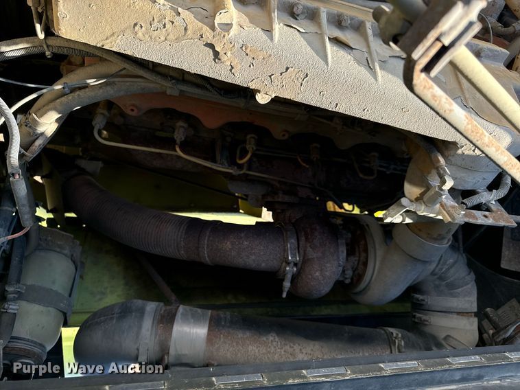 image for item EG6836 1985 Oshkosh P-2526-1 dump truck