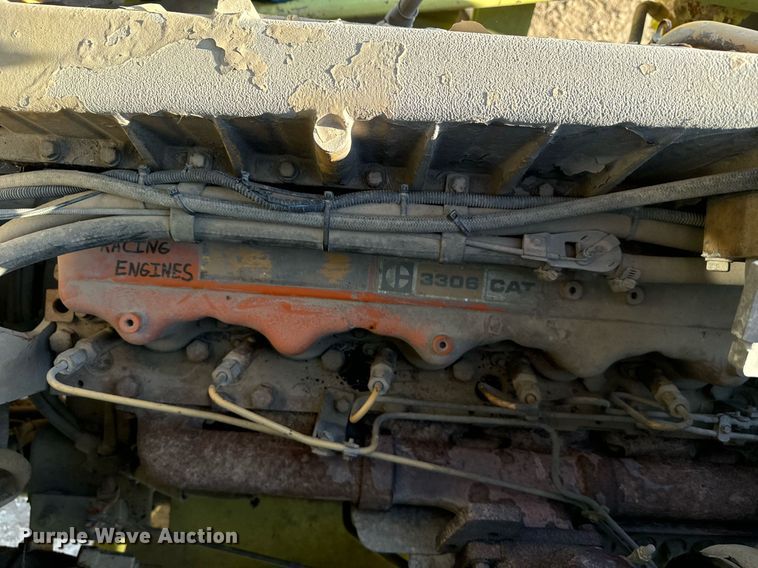 image for item EG6836 1985 Oshkosh P-2526-1 dump truck