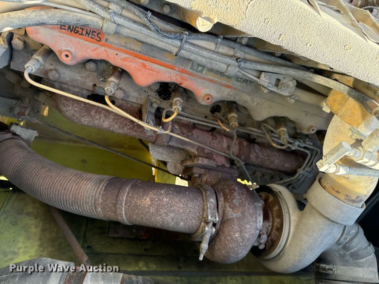 image for item EG6836 1985 Oshkosh P-2526-1 dump truck