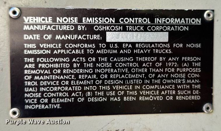 image for item EG6836 1985 Oshkosh P-2526-1 dump truck