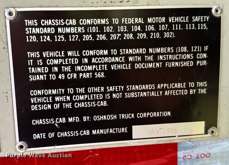 image for item EG6836 1985 Oshkosh P-2526-1 dump truck