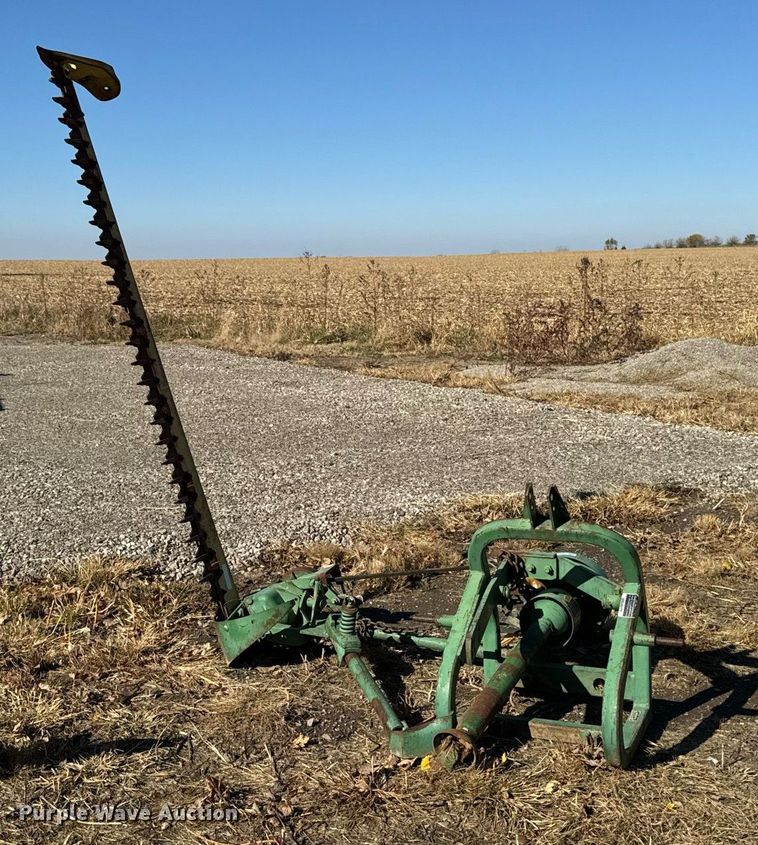 image for item EG6859 John Deere 350 sickle mower