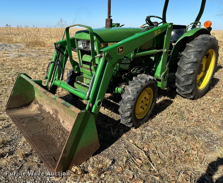 image for item EG6861 John Deere 950 MFWD tractor