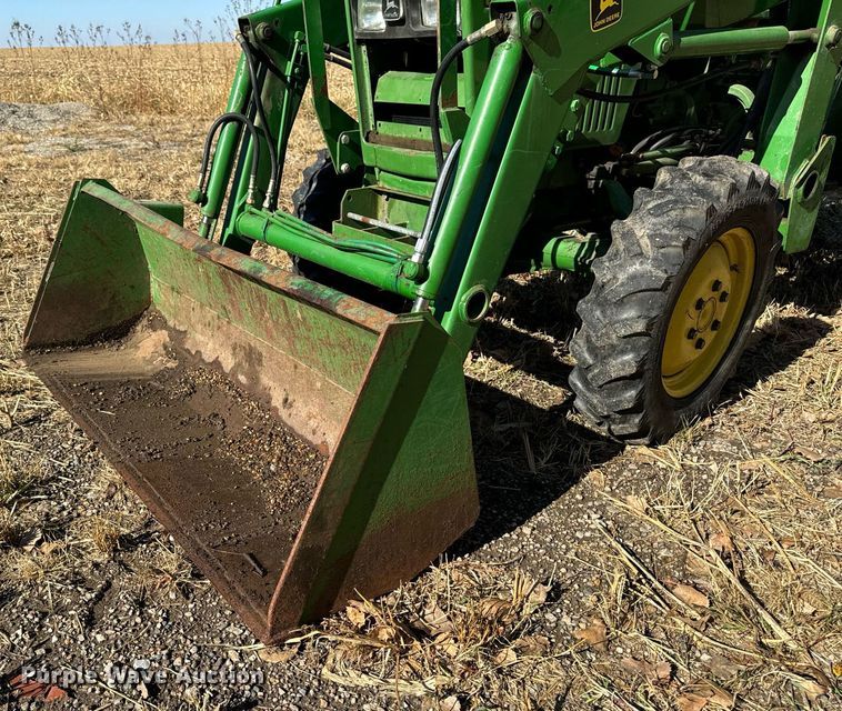 image for item EG6861 John Deere 950 MFWD tractor