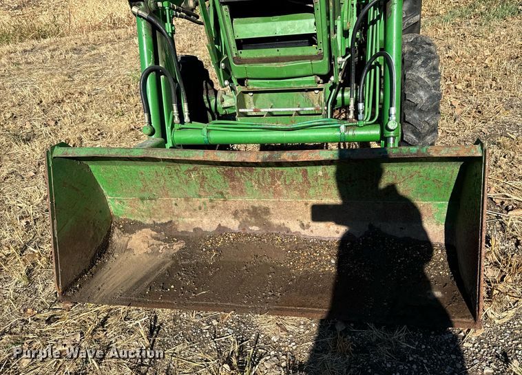 image for item EG6861 John Deere 950 MFWD tractor