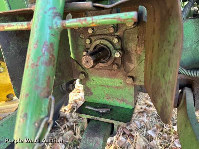 image for item EG6861 John Deere 950 MFWD tractor