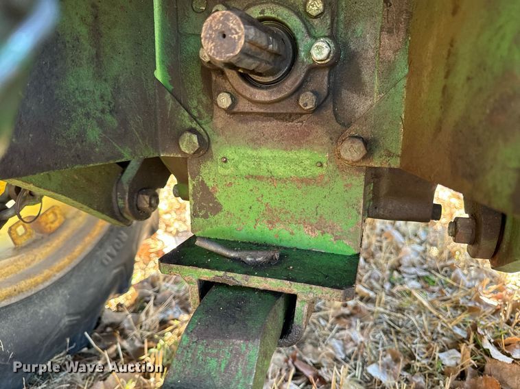 image for item EG6861 John Deere 950 MFWD tractor