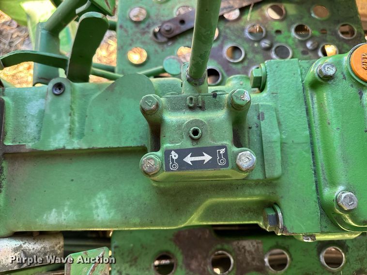 image for item EG6861 John Deere 950 MFWD tractor