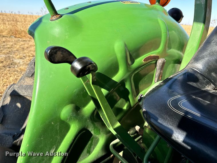 image for item EG6861 John Deere 950 MFWD tractor