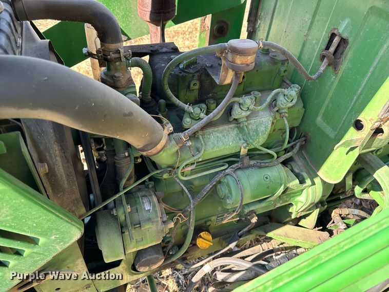 image for item EG6861 John Deere 950 MFWD tractor