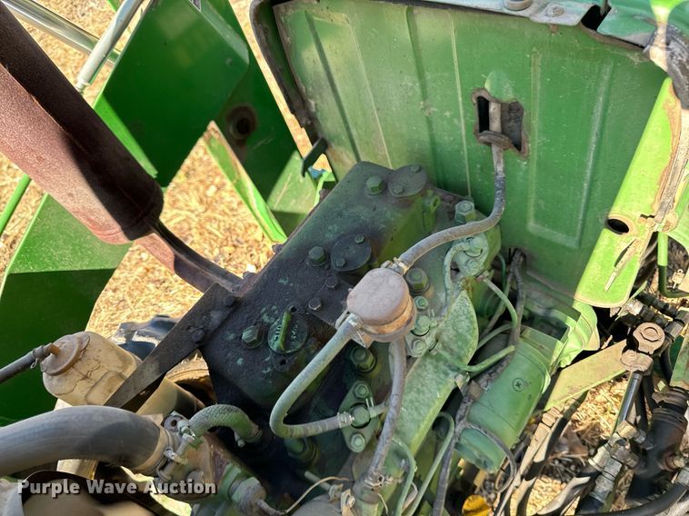 image for item EG6861 John Deere 950 MFWD tractor