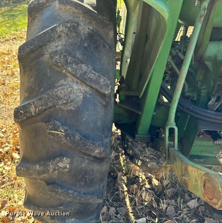 image for item EG6861 John Deere 950 MFWD tractor