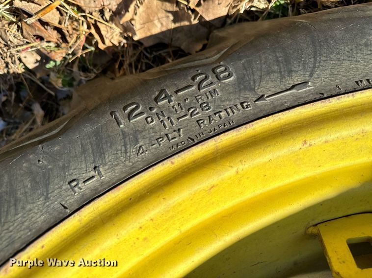 image for item EG6861 John Deere 950 MFWD tractor