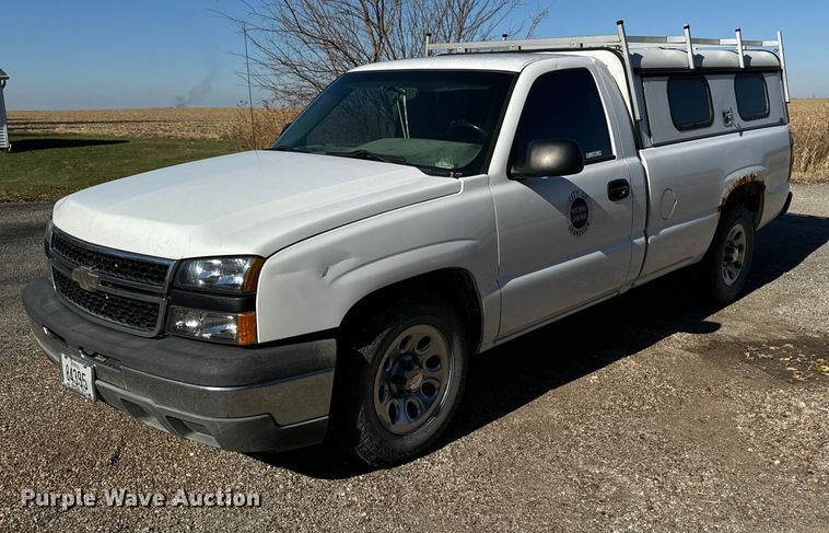 image for item EG6862 2006 Chevrolet Silverado 1500 pickup truck