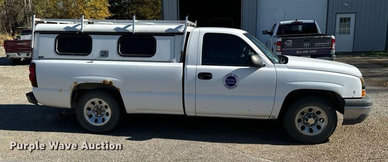 image for item EG6862 2006 Chevrolet Silverado 1500 pickup truck