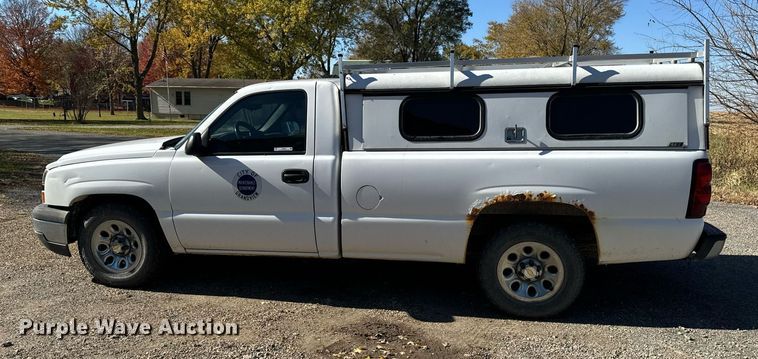 image for item EG6862 2006 Chevrolet Silverado 1500 pickup truck