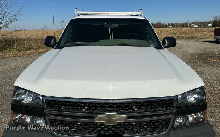 image for item EG6862 2006 Chevrolet Silverado 1500 pickup truck