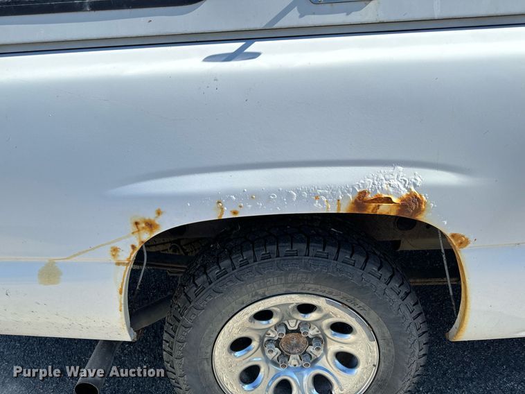 image for item EG6862 2006 Chevrolet Silverado 1500 pickup truck