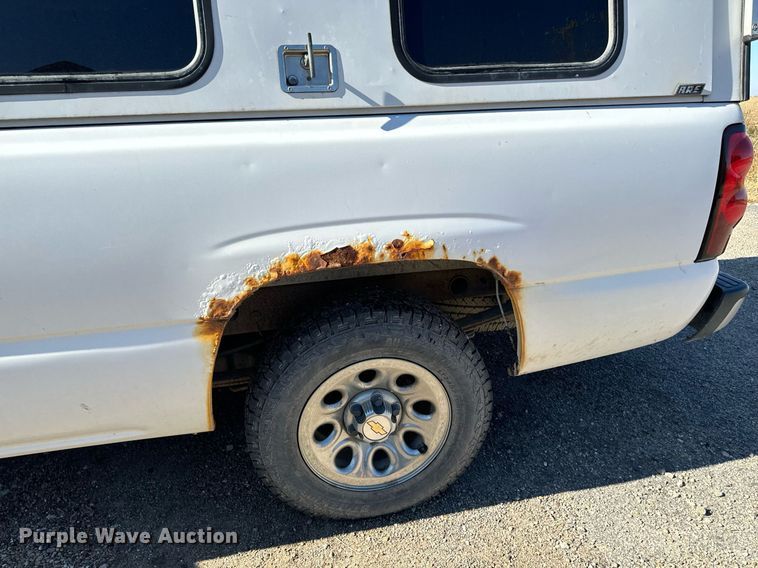 image for item EG6862 2006 Chevrolet Silverado 1500 pickup truck