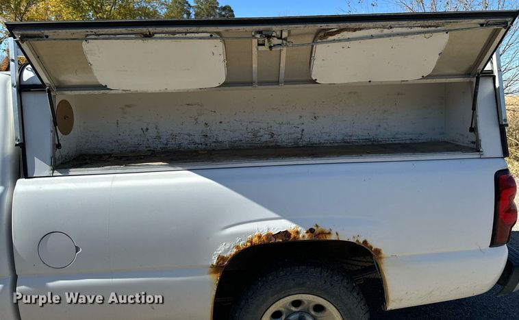 image for item EG6862 2006 Chevrolet Silverado 1500 pickup truck