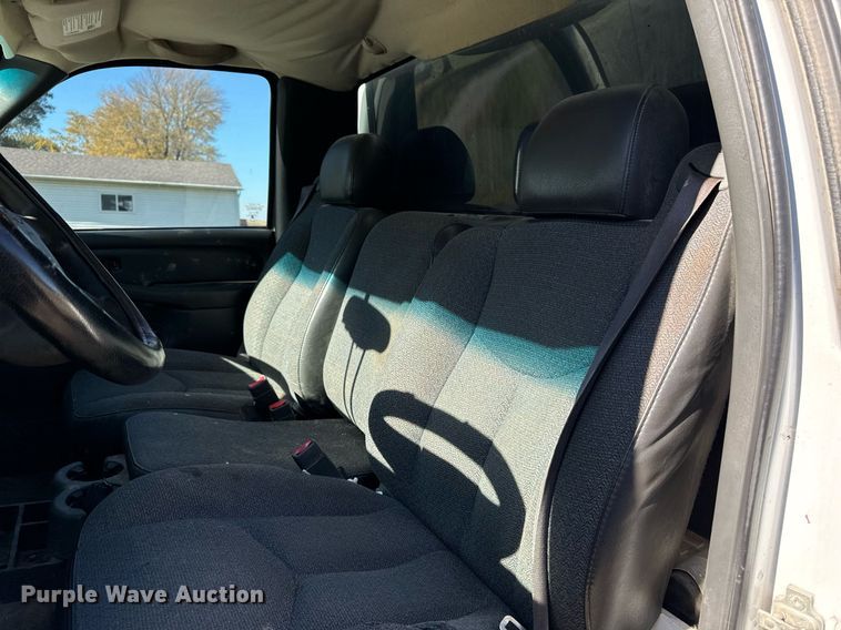 image for item EG6862 2006 Chevrolet Silverado 1500 pickup truck