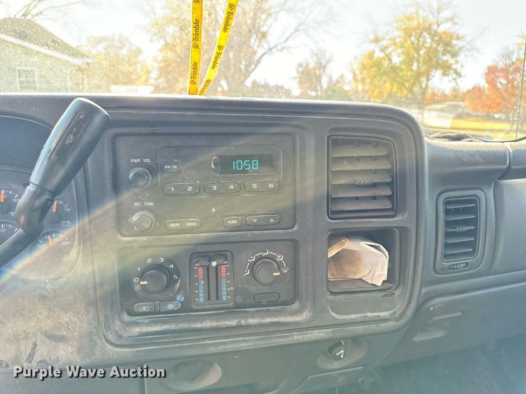 image for item EG6862 2006 Chevrolet Silverado 1500 pickup truck