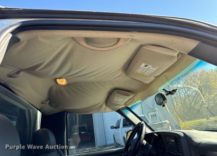 image for item EG6862 2006 Chevrolet Silverado 1500 pickup truck