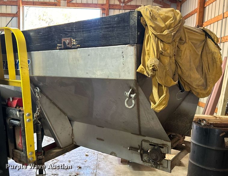 image for item EG6882 Western Icebreaker spreader