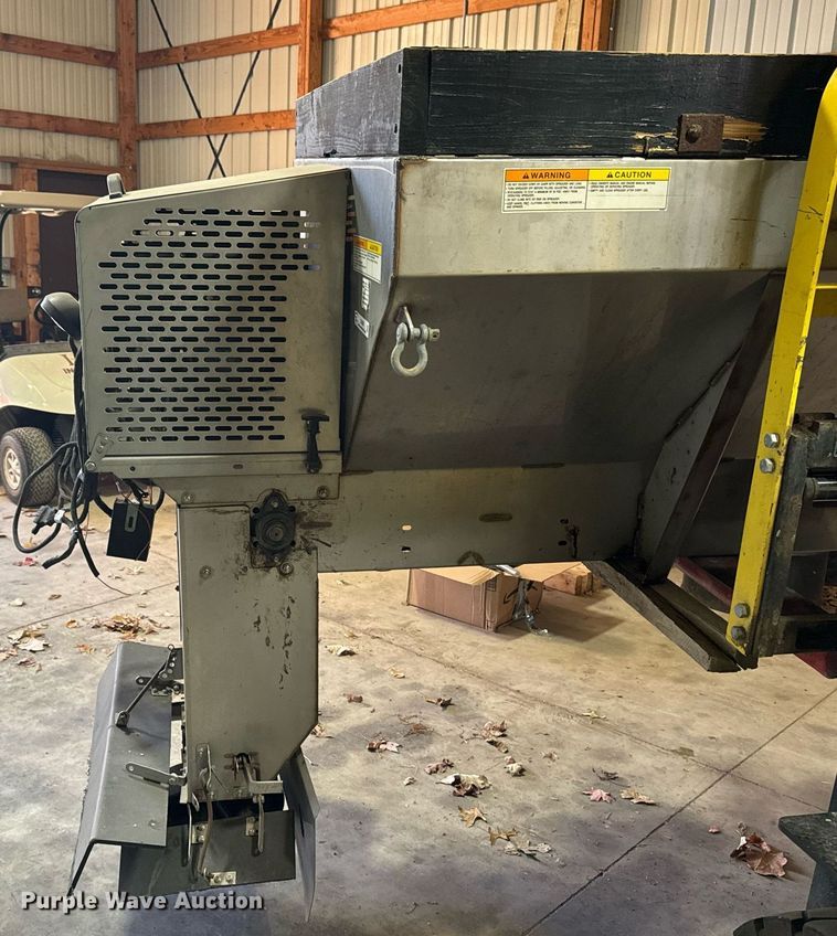 image for item EG6882 Western Icebreaker spreader