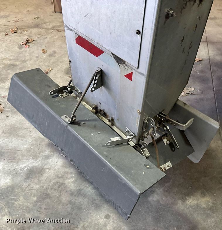 image for item EG6882 Western Icebreaker spreader