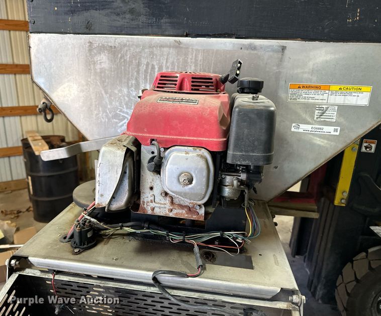 image for item EG6882 Western Icebreaker spreader