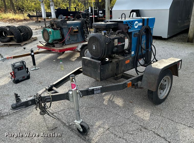 image for item EG6887 Miller Bobcat 225G welder