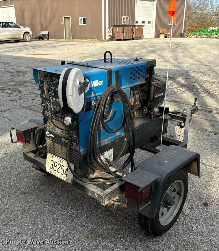 image for item EG6887 Miller Bobcat 225G welder
