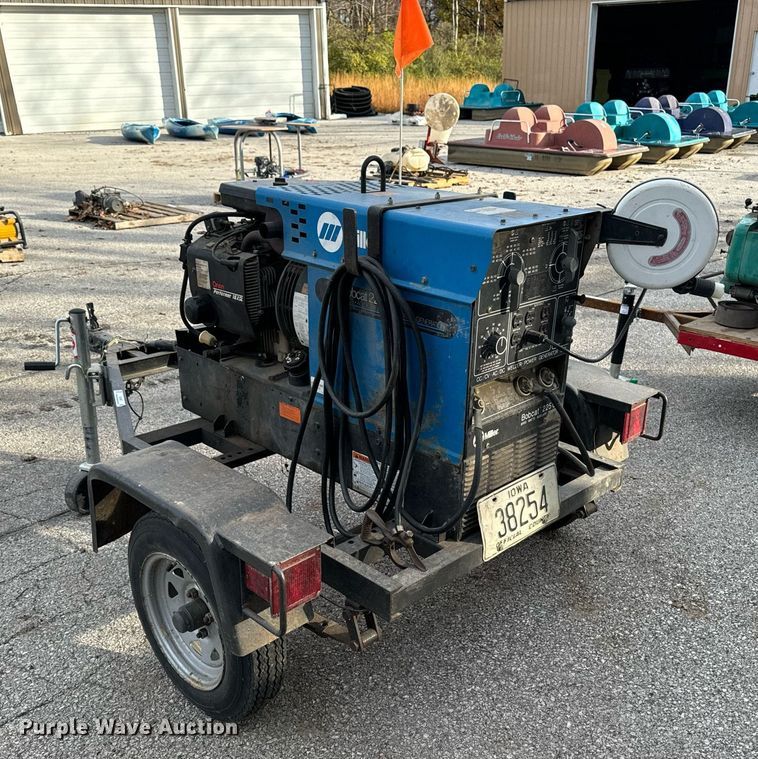 image for item EG6887 Miller Bobcat 225G welder